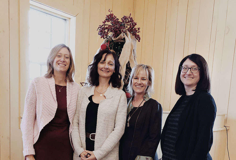 Flavie-Isabelle Hade, Carole Freynet-Gagné, vice-présidente, Mariette Mulaire, présidente-directrice générale du World Trade Centre Winnipeg, et Isabelle Laurin.